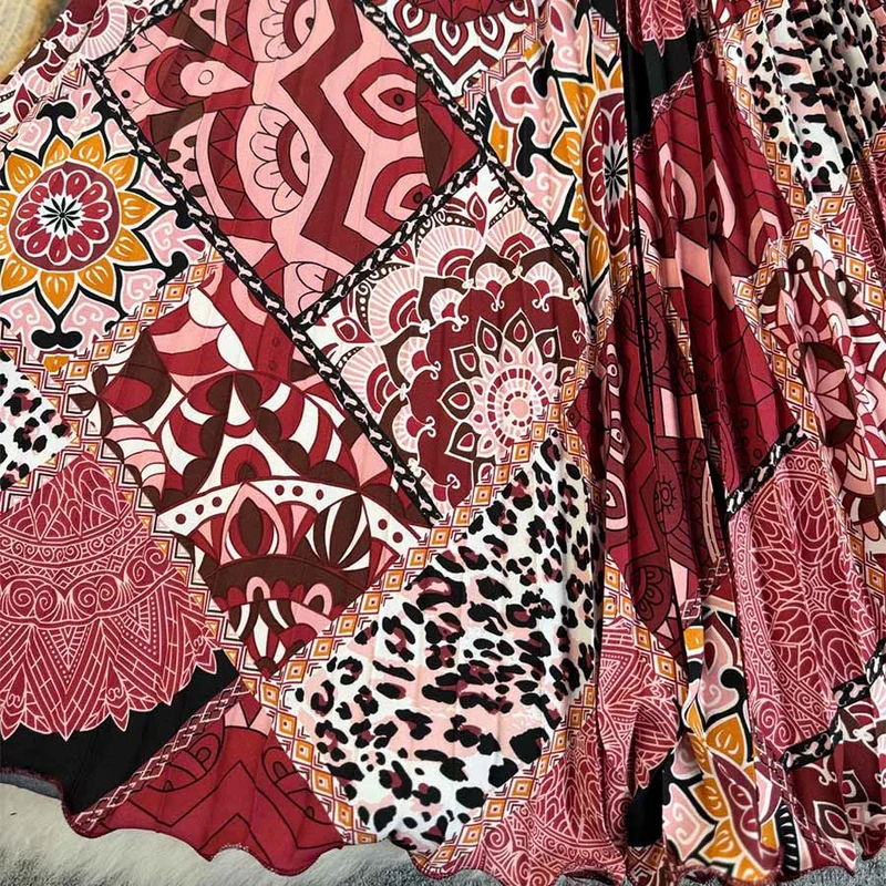 Olivenorma Boho-Maxikleid mit Patchwork-Print, hoher Taille und Falten