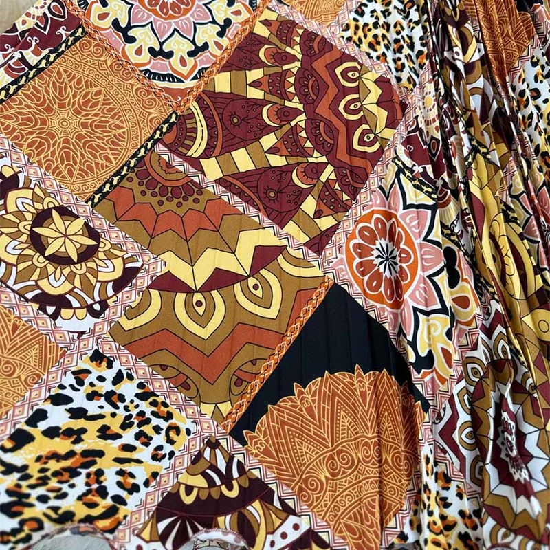 Olivenorma Boho-Maxikleid mit Patchwork-Print, hoher Taille und Falten