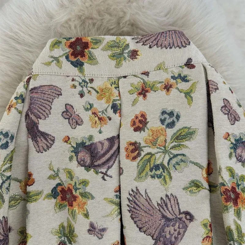 Olivenorma Boho-Maxikleid mit Vogel- und Blumenmuster, hoher Taille und Falten