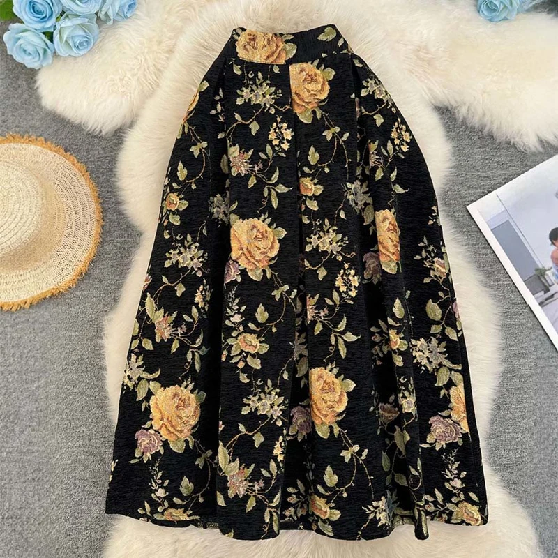 Olivenorma Boho-Maxikleid mit Vogel- und Blumenmuster, hoher Taille und Falten