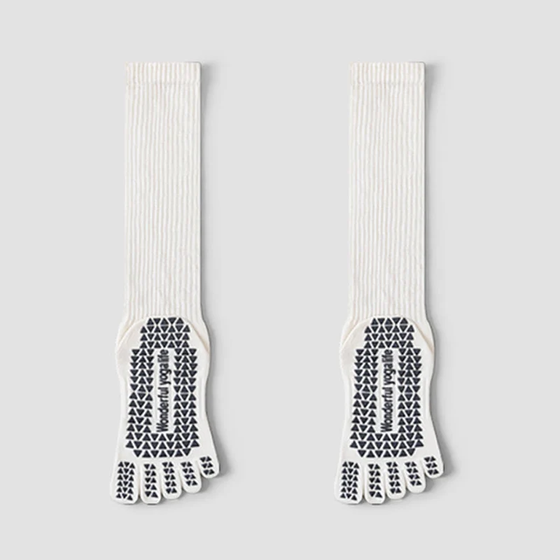 Olivenorma Mid-Calf Five-Toe Atmungsaktive Baumwoll-Yogasocken für Damen mit rutschfestem Griff, hygienischem Komfort und wadenhohem Schaft