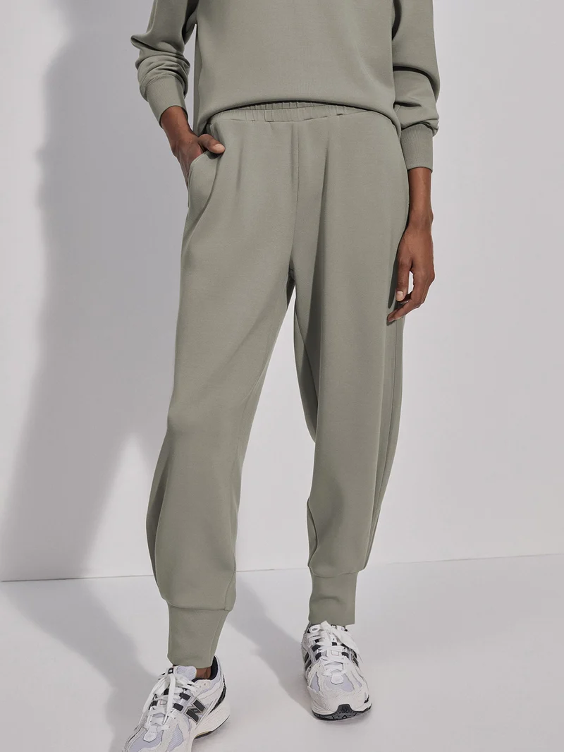 The Relaxed Pant 27.5