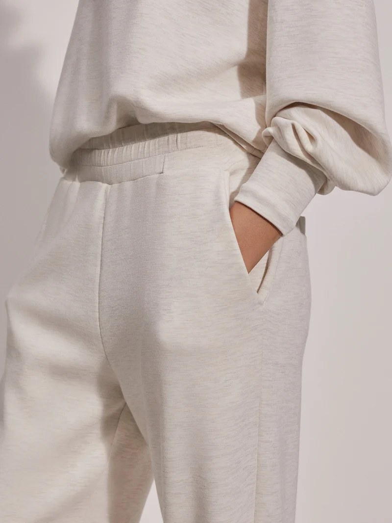 The Relaxed Pant 25