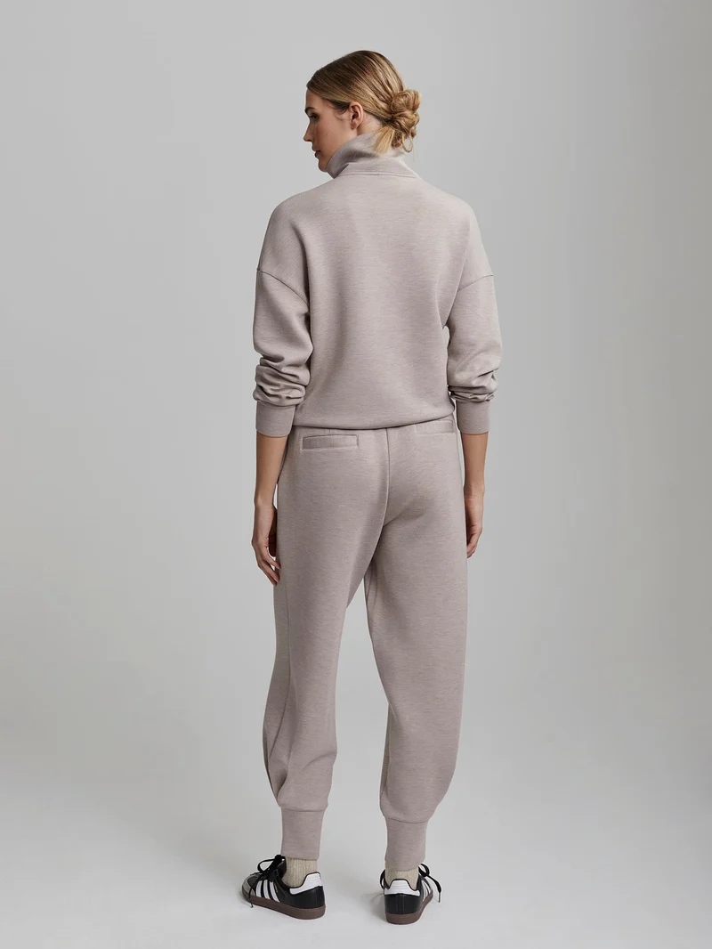 The Relaxed Pant 25