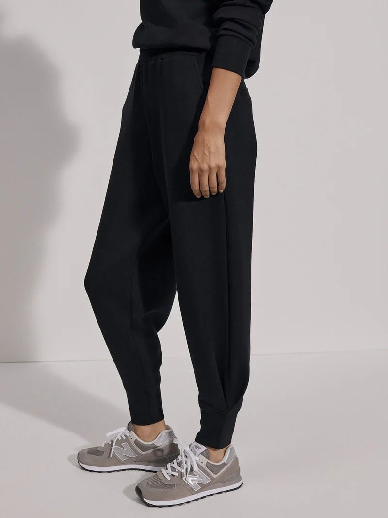 The Relaxed Pant 25