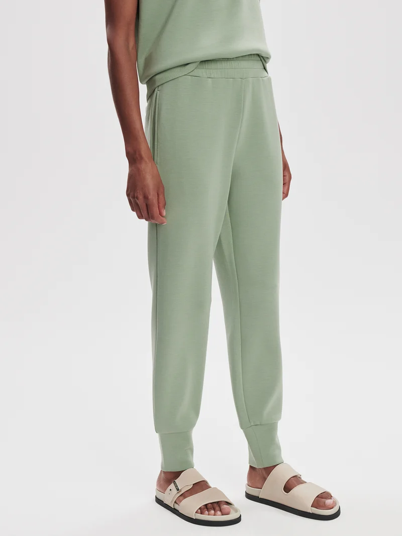 The Slim Cuff Pant 25