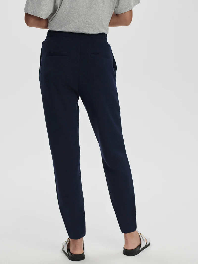 The Slim Pant 25