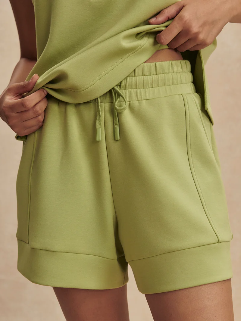 Atrium High Rise Short 4.5