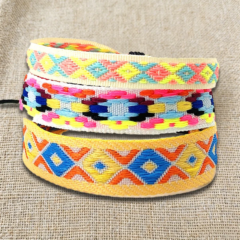 Olivenorma Premium Thread Handgefertigtes mehrfarbiges Boho-Ethno-Flechtarmband