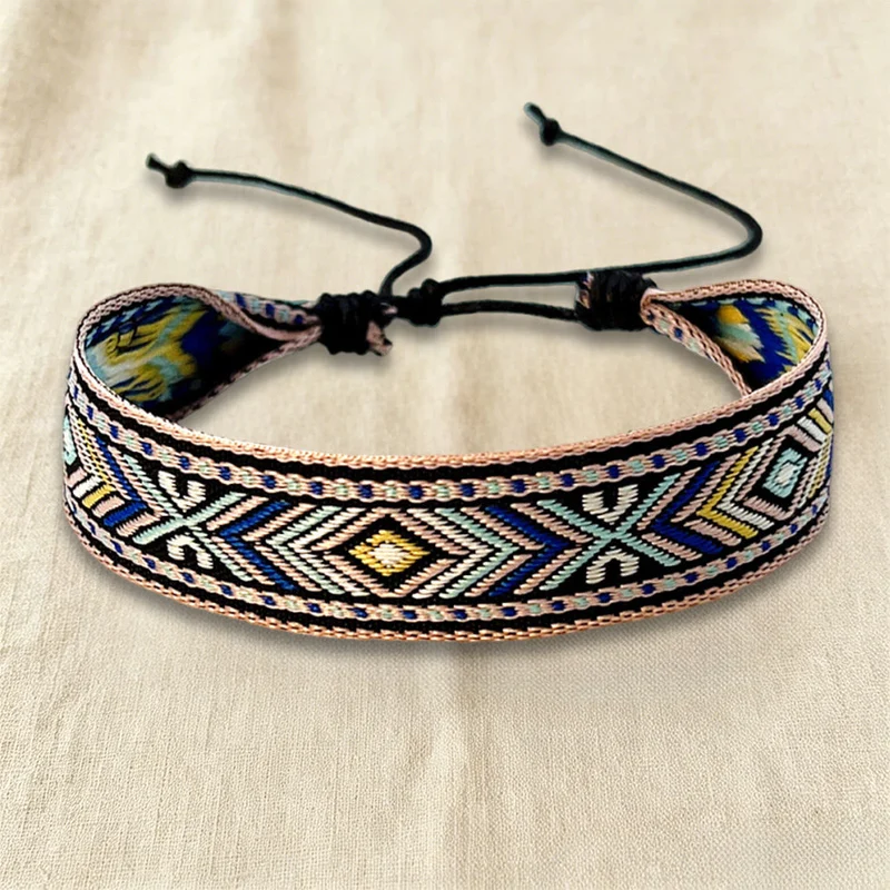 Olivenorma Armband mit ethnischem, geometrischem Stammesmuster, gewebt, verstellbar, geknotet, geflochten, für Alltag und Festivals