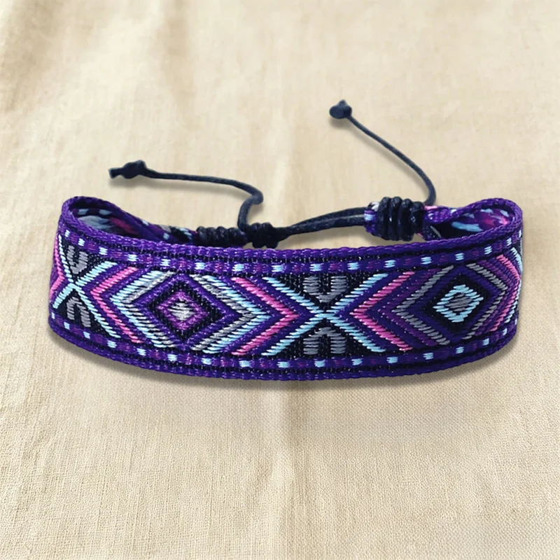 Olivenorma Armband mit ethnischem, geometrischem Stammesmuster, gewebt, verstellbar, geknotet, geflochten, für Alltag und Festivals