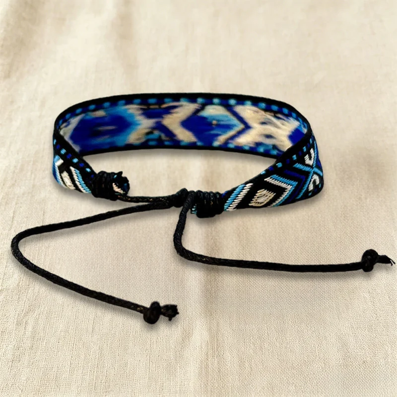 Olivenorma Armband mit ethnischem, geometrischem Stammesmuster, gewebt, verstellbar, geknotet, geflochten, für Alltag und Festivals