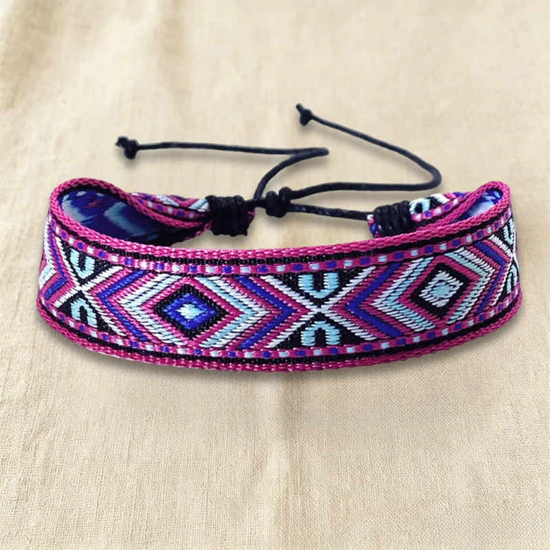 Olivenorma Armband mit ethnischem, geometrischem Stammesmuster, gewebt, verstellbar, geknotet, geflochten, für Alltag und Festivals