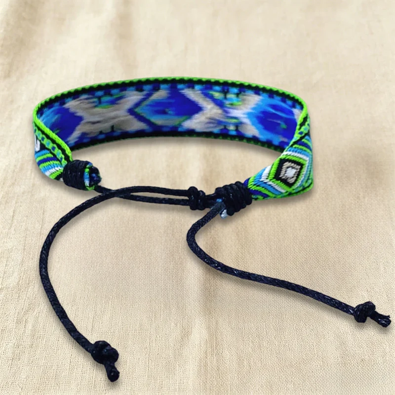 Olivenorma Armband mit ethnischem, geometrischem Stammesmuster, gewebt, verstellbar, geknotet, geflochten, für Alltag und Festivals