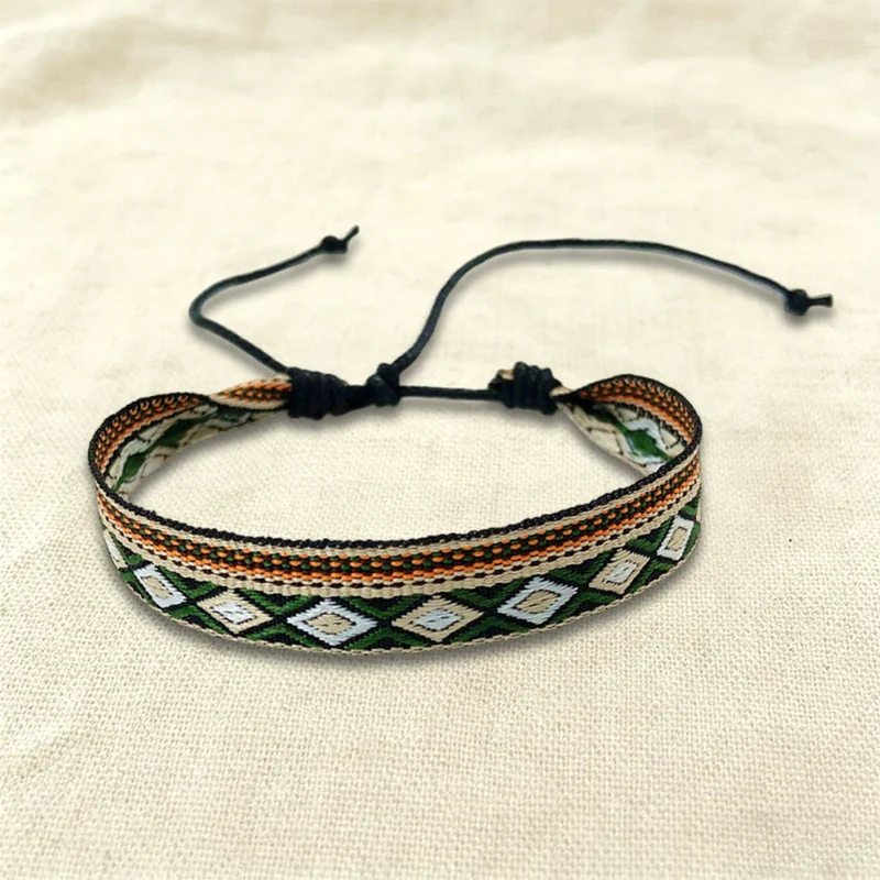 Olivenorma Casual Boho Verstellbares Geflochtenes Armband für jeden Tag
