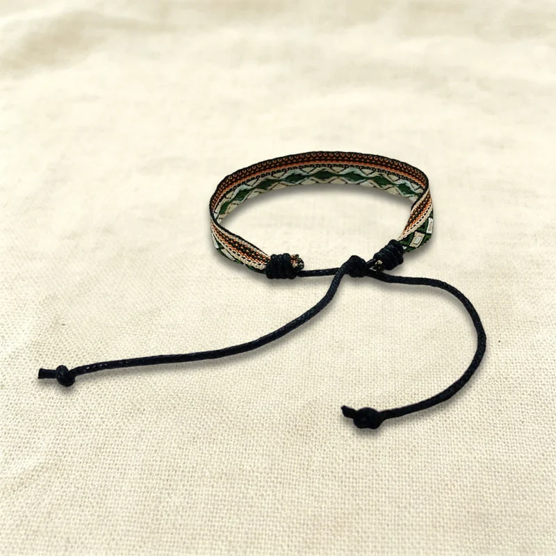 Olivenorma Casual Boho Verstellbares Geflochtenes Armband für jeden Tag