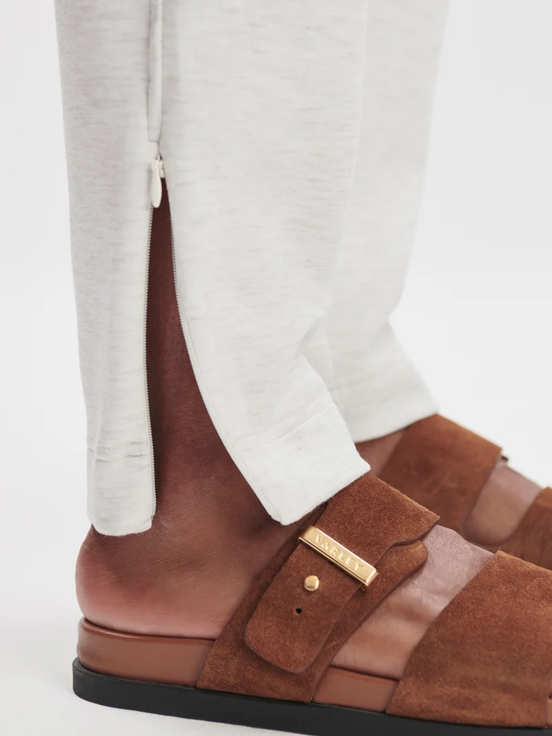 The Slim Zip Hem Pant 29.5