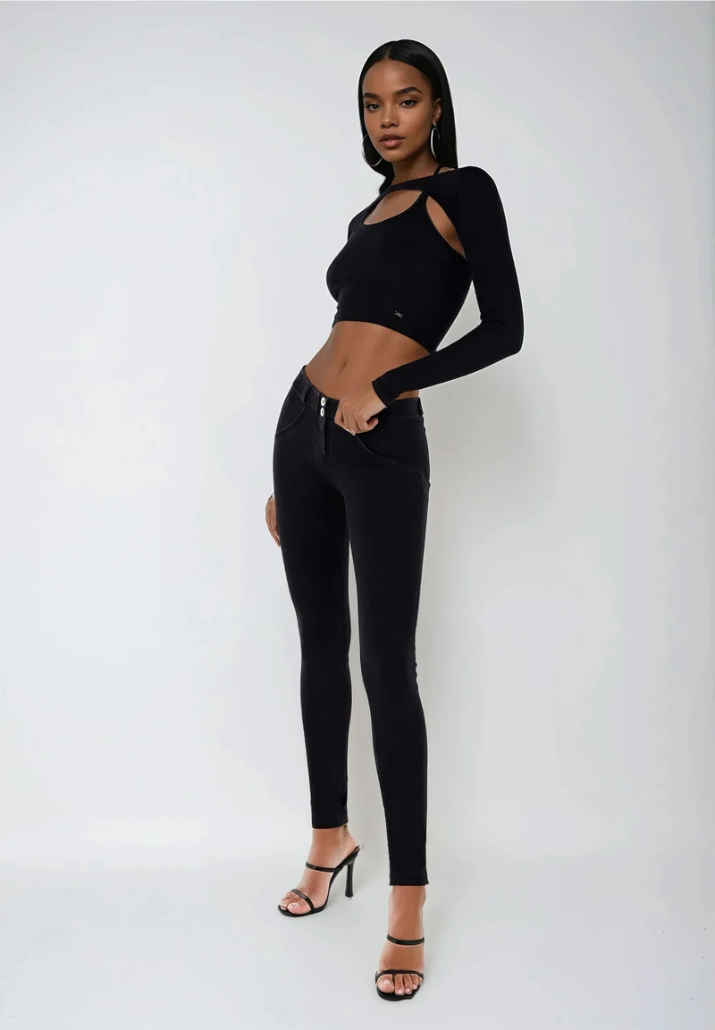 WR.UP Push-Up Regular Waist Skinny Denim Jeans - Denim Black - Black Seam