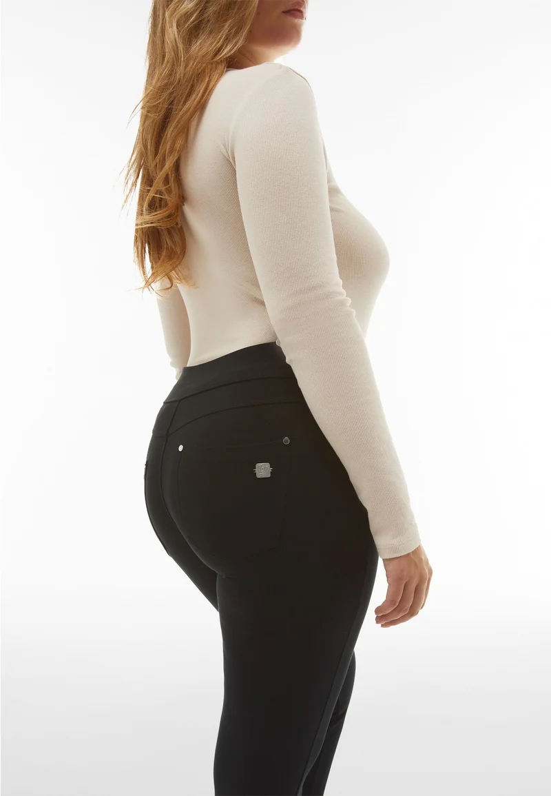 N.O.W. Yoga Mid Waist Skinny Pants - Black