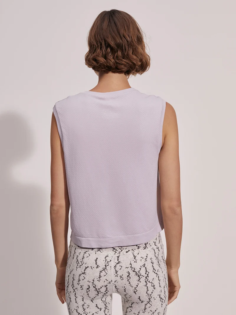 Page Seamless Crop Tank
