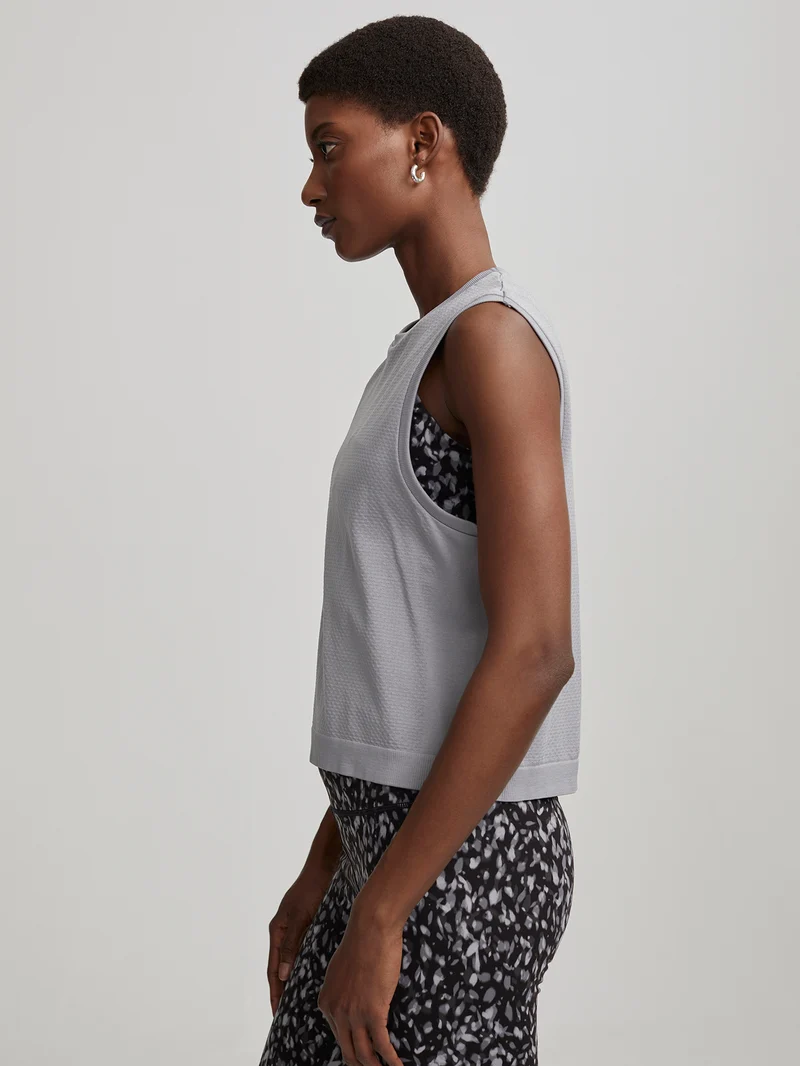 Page Seamless Crop Tank