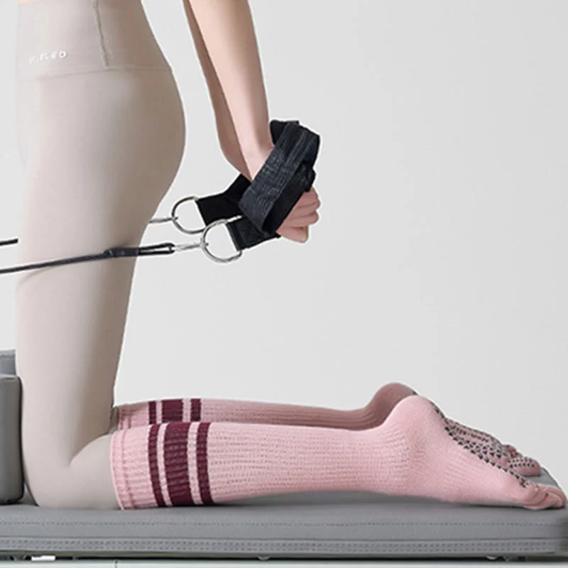 Olivenorma Kompressionssocken mit fünf Zehen, aus Baumwolle, rutschfest, schmal geschnitten, mit Unterstützung für Pilates, Barre, Yoga und mehr – Damensocken