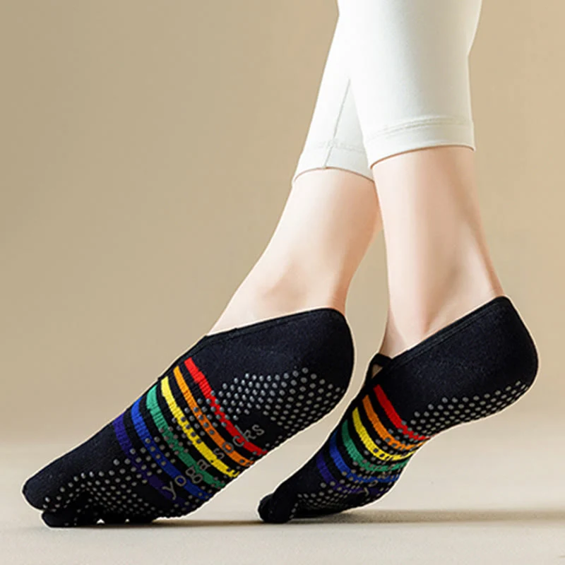 Olivenorma Zehensocken mit gekreuzten Riemen, offener Ferse, Regenbogenfarben, rutschfest, atmungsaktiv