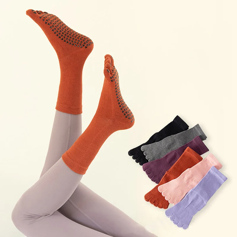 Olivenorma Mid-Calf Five-Toe Baumwoll-Yogasocken für Damen, atmungsaktiv, rutschfest, komfortabel und mit rutschfestem Griff