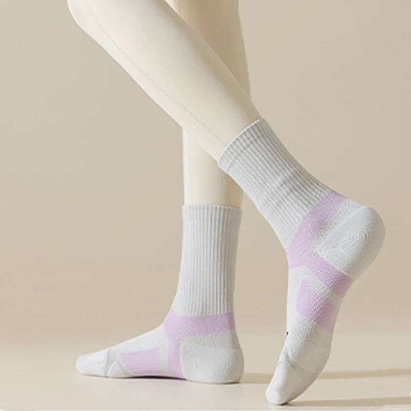 Olivenorma Wadenhohe, atmungsaktive Komfort-Socken mit Anti-Reibungs-Technologie für Pilates, Barre und Yoga – Damensocken