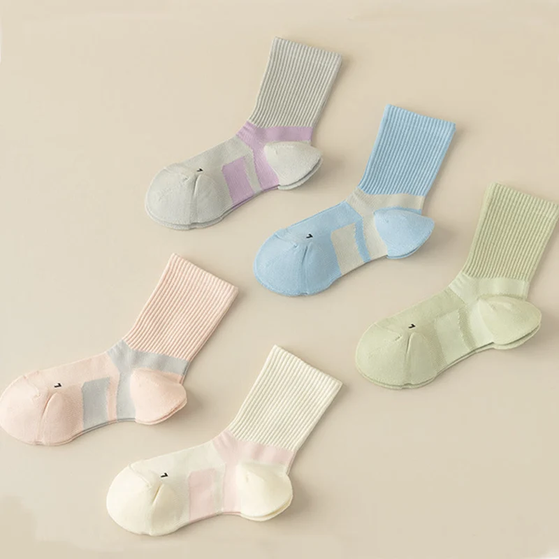 Olivenorma Wadenhohe, atmungsaktive Komfort-Socken mit Anti-Reibungs-Technologie für Pilates, Barre und Yoga – Damensocken