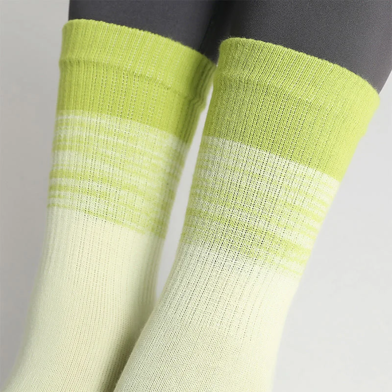 Olivenorma Gradient Fünf-Zehen-Yogasocken aus Baumwolle mit rutschfestem Griff, atmungsaktiv, schweißableitend, für Pilates, Barre und Fitness, Damen-Yogasocken