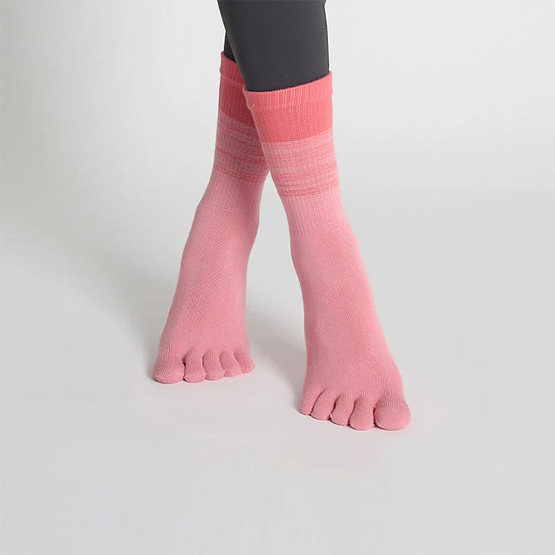 Olivenorma Gradient Fünf-Zehen-Yogasocken aus Baumwolle mit rutschfestem Griff, atmungsaktiv, schweißableitend, für Pilates, Barre und Fitness, Damen-Yogasocken