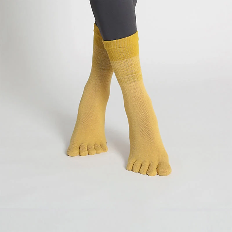 Olivenorma Gradient Fünf-Zehen-Yogasocken aus Baumwolle mit rutschfestem Griff, atmungsaktiv, schweißableitend, für Pilates, Barre und Fitness, Damen-Yogasocken