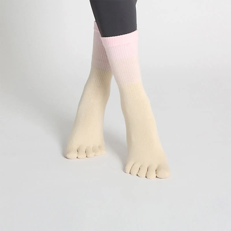 Olivenorma Gradient Fünf-Zehen-Yogasocken aus Baumwolle mit rutschfestem Griff, atmungsaktiv, schweißableitend, für Pilates, Barre und Fitness, Damen-Yogasocken