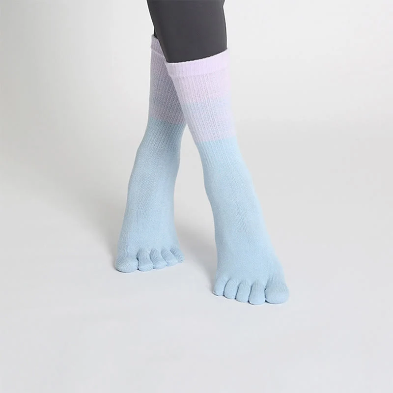 Olivenorma Gradient Fünf-Zehen-Yogasocken aus Baumwolle mit rutschfestem Griff, atmungsaktiv, schweißableitend, für Pilates, Barre und Fitness, Damen-Yogasocken