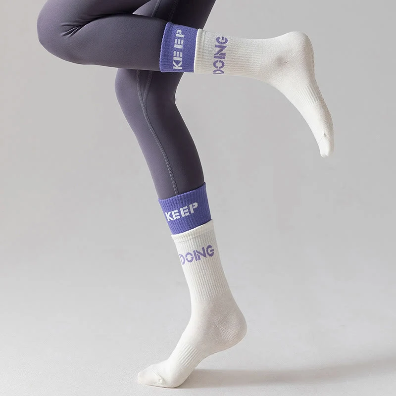 Olivenorma Cushion Grip Crew Pilates- und Barre-Komfortsocken mit weicher Polsterung und atmungsaktiver Baumwollunterstützung – rutschfeste Yoga-Socken