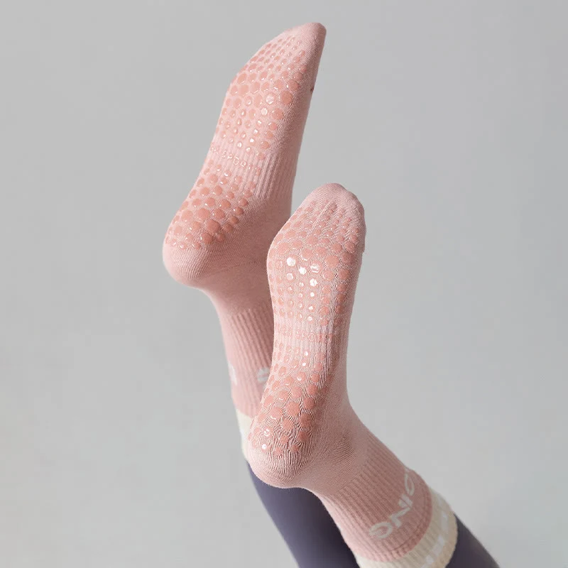 Olivenorma Cushion Grip Crew Pilates- und Barre-Komfortsocken mit weicher Polsterung und atmungsaktiver Baumwollunterstützung – rutschfeste Yoga-Socken