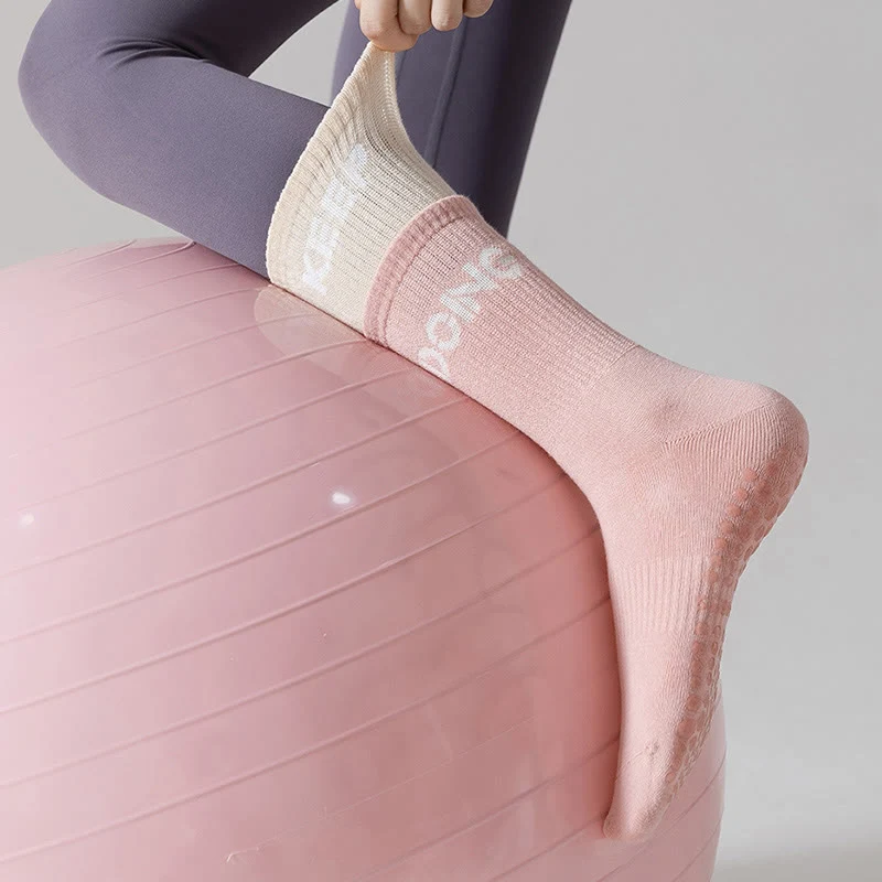 Olivenorma Cushion Grip Crew Pilates- und Barre-Komfortsocken mit weicher Polsterung und atmungsaktiver Baumwollunterstützung – rutschfeste Yoga-Socken