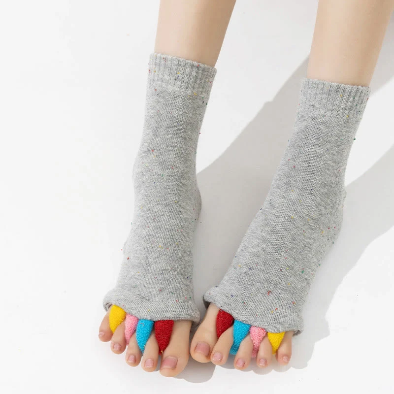 Olivenorma Bunte, atmungsaktive Zehentrennungssocken mit fünf Zehen, rutschfestem Grip, Pilates- und Barre-Fitnesssocken für Balance und Stabilität, Yoga-Socken