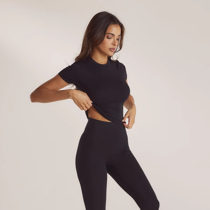 Kurzärmeliges T-Shirt - Schwarz