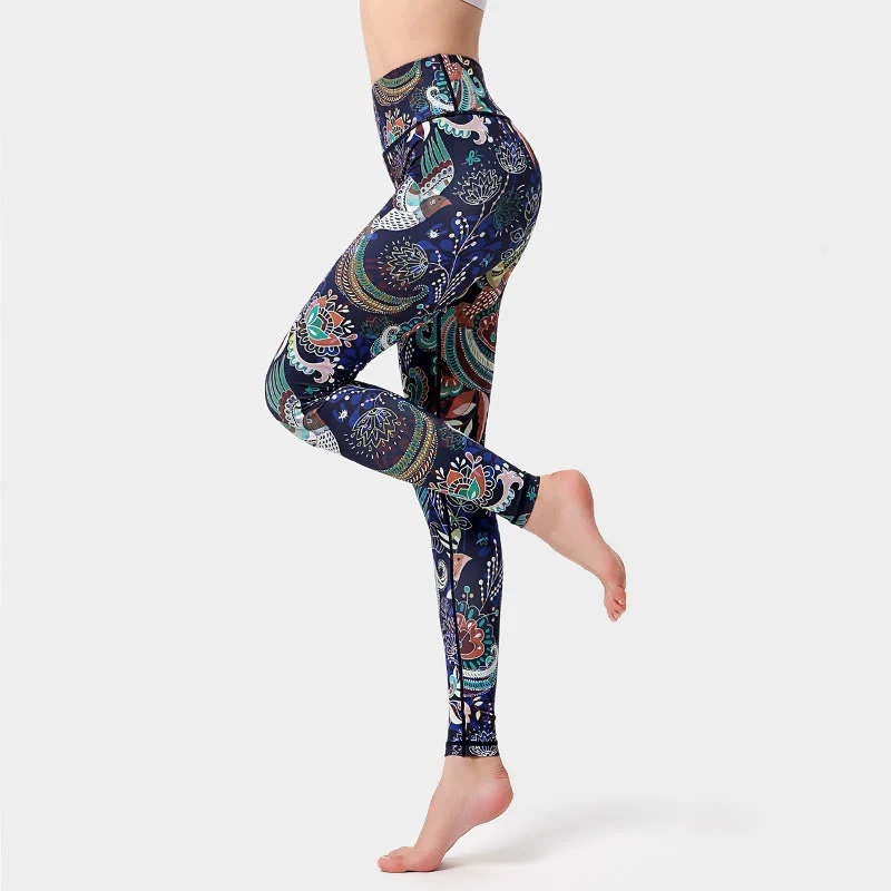 Olivenorma Yogahose mit hohem Bund und künstlerischem Vogelmuster