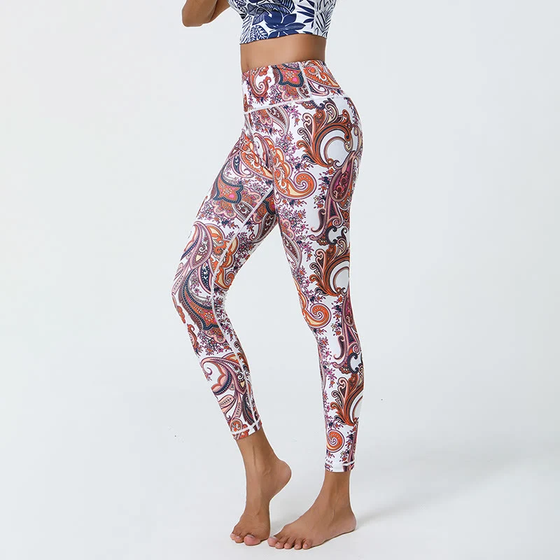 Olivenorma Yogahose mit hohem Bund und lebhaftem Paisley-Muster
