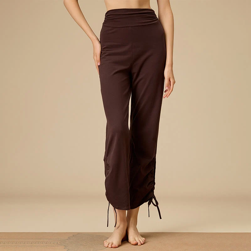 Olivenorma Damen-Hose mit hohem Bund, Kordelzug und weitem Bein, luftig-leicht.
