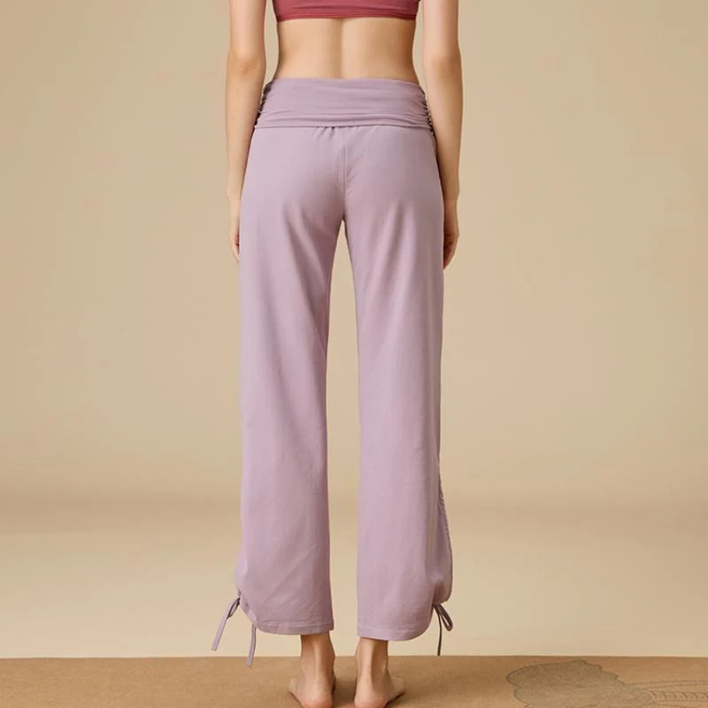 Olivenorma Damen-Hose mit hohem Bund, Kordelzug und weitem Bein, luftig-leicht.