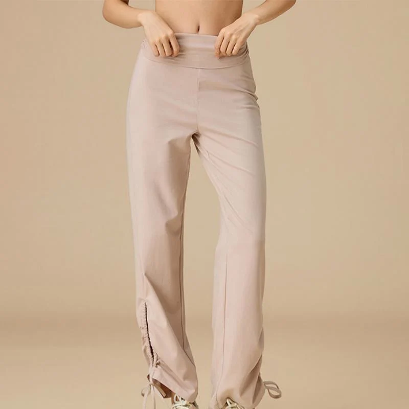 Olivenorma Damen-Hose mit hohem Bund, Kordelzug und weitem Bein, luftig-leicht.