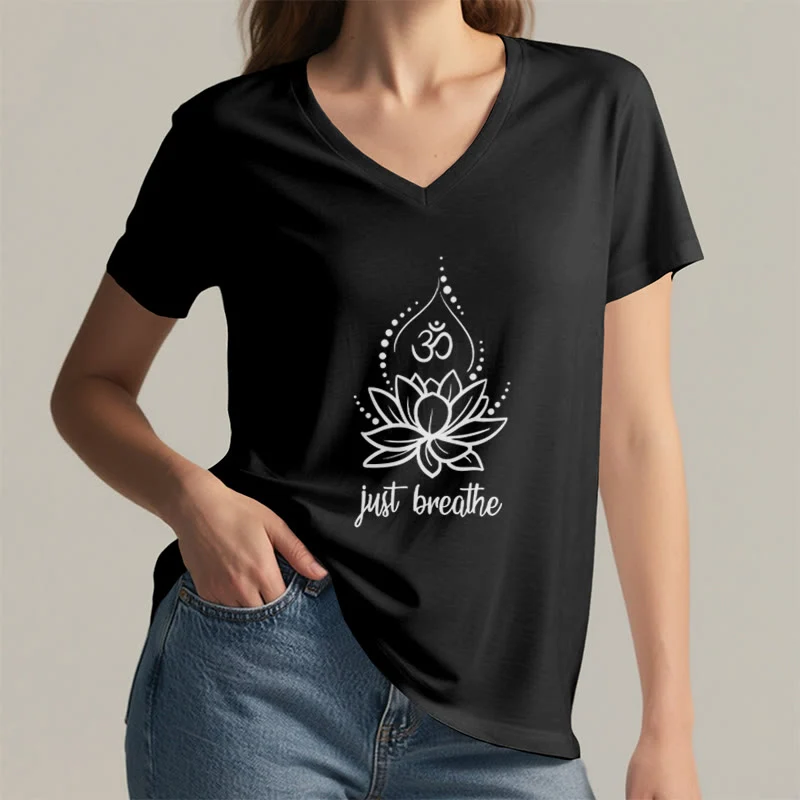 Olivenorma „Just Breathe“ Yoga-Meditations-T-Shirt mit V-Ausschnitt