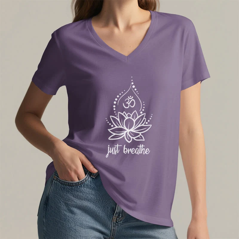 Olivenorma „Just Breathe“ Yoga-Meditations-T-Shirt mit V-Ausschnitt