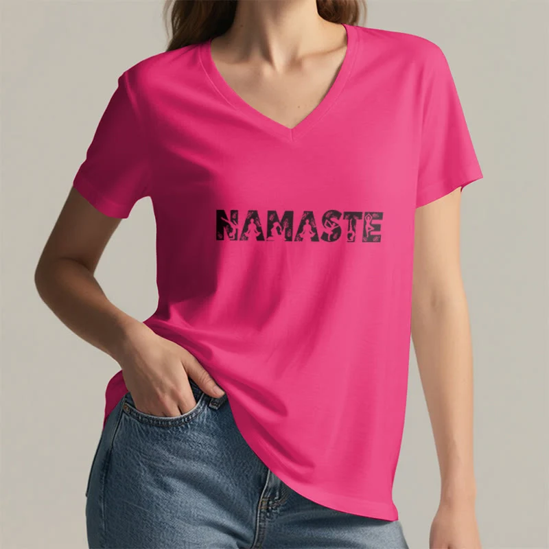 Olivenorma Minimalistisches Yoga Namaste Pose T-Shirt mit V-Ausschnitt