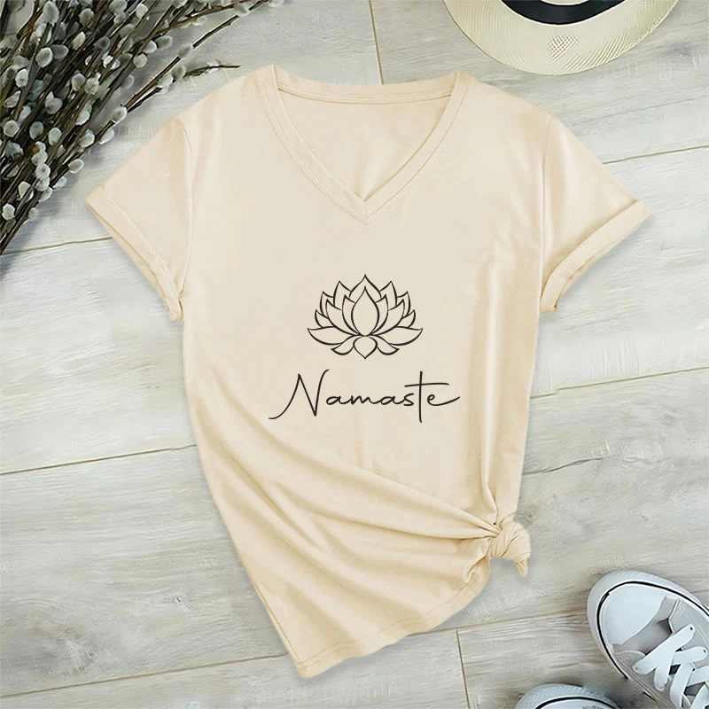 Olivenorma Minimalistisches Yoga Namaste T-Shirt mit V-Ausschnitt