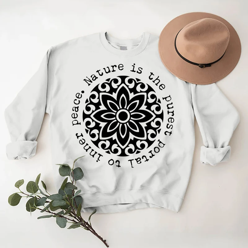 Olivenorma – Die Natur ist das reinste Portal zum inneren Frieden – Fleece-Sweatshirt mit spirituellem Motiv
